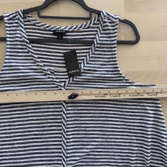 Torrid Tank H&M Top Lot of 2 XXL 2X Linen Blend Navy White Flowy Basic Minimalis - Picture 9 of 10